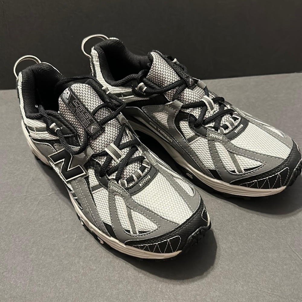 NWOT New Balance 411 All Terrain Shoes White & Grey Men 8.5